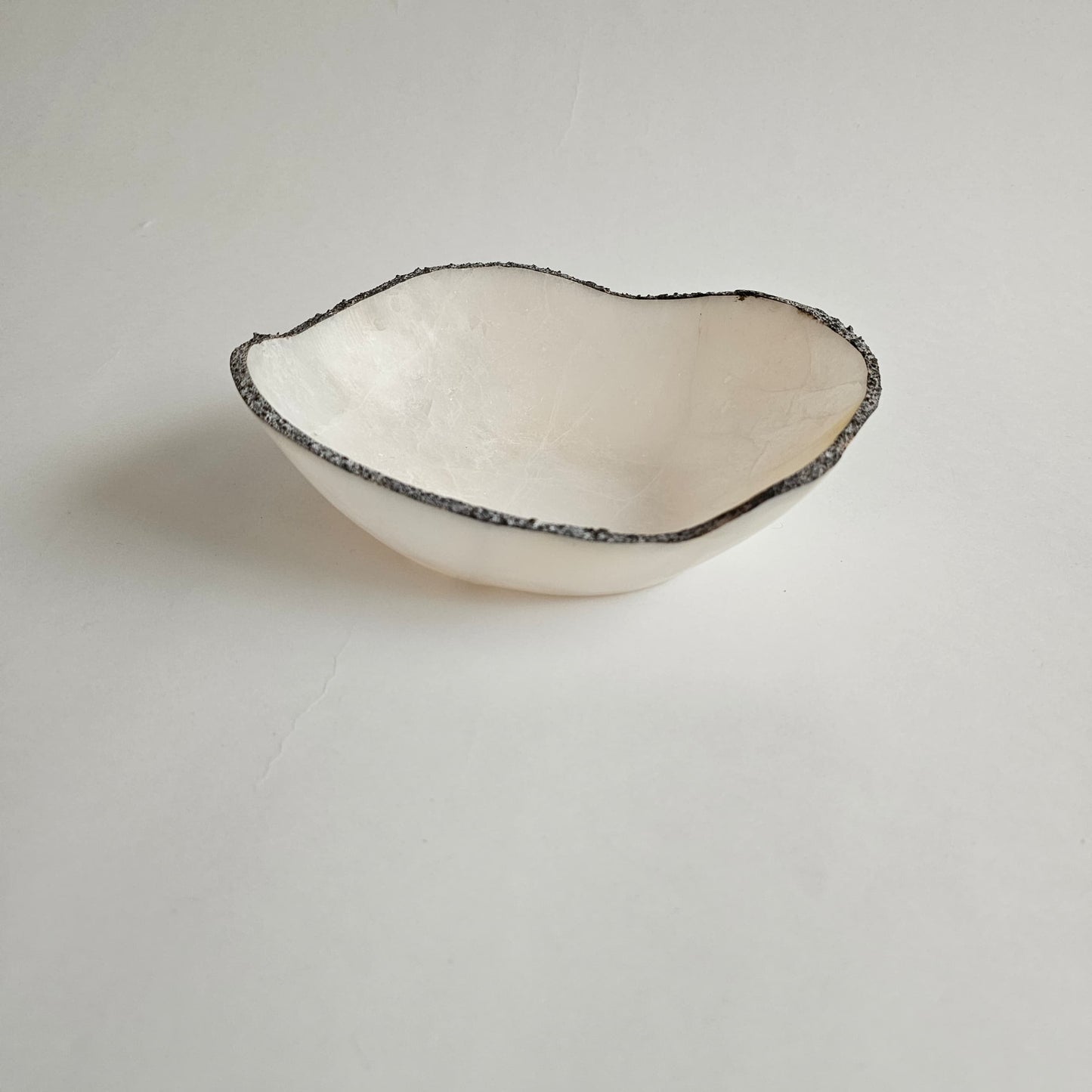 Ivory Wisper Bowl